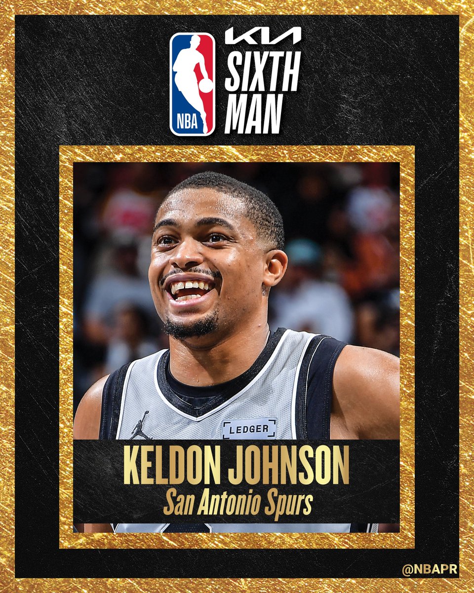 FlorianBenfaid's tweet photo. Très heureux de voir Keldon Johnson être nommé 6MOY.

Il y a trois ans, c'était encore un titulaire à 22 points de moyenne. Gregg Popovich l'a convaincu de passer sur le banc, il a eu du mal à l'accepter mais il s'est sacrifié, et le voilà récompensé.

Personnage attachant et authentique, longtemps cité dans les rumeurs de transfert, mais conservé par les Spurs, où il est adoré et joue depuis déjà sept ans.

(Puis, l'anecdote du cow-boy qui vit dans un ranch avec chevaux, vaches, chèvres, poules, c'est la 🍒 sur le 🎂)