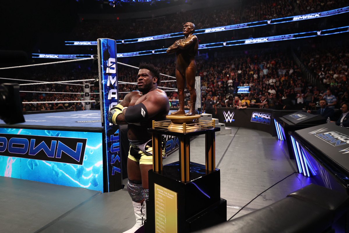 Triple H tweet media