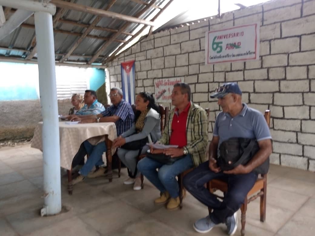 Betsy Arroyo (@arroyobetsyvc) on Twitter photo 