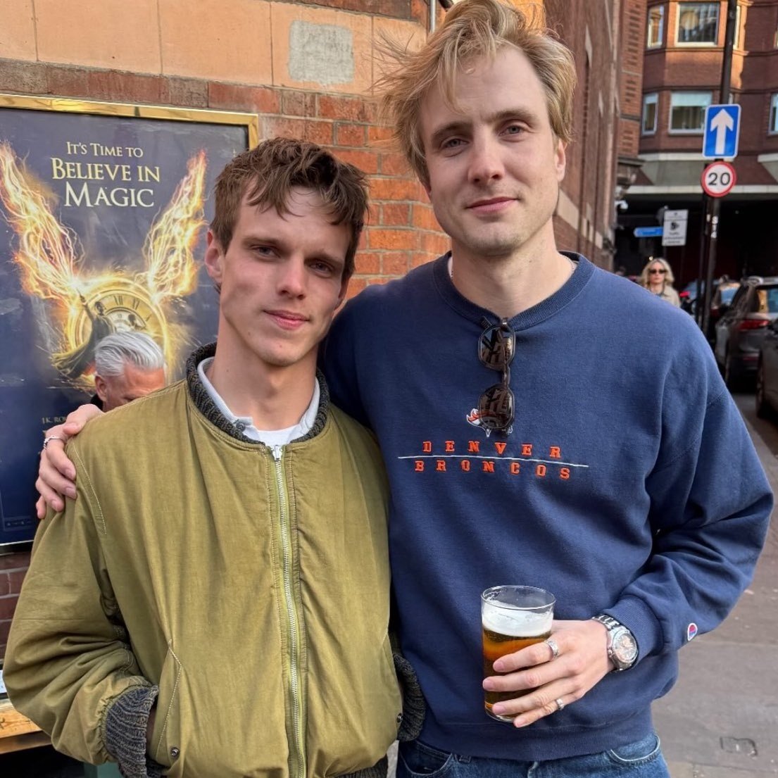 aemondcat's tweet photo. this is my fave genre of targ brothers https://t.co/6M04YwifRp