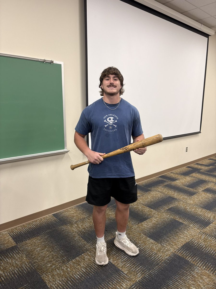 SoutheasternFB's tweet image. This years Chris Rainey Wildcat Award winner #SavagE⚡️ @jacob_geddes0