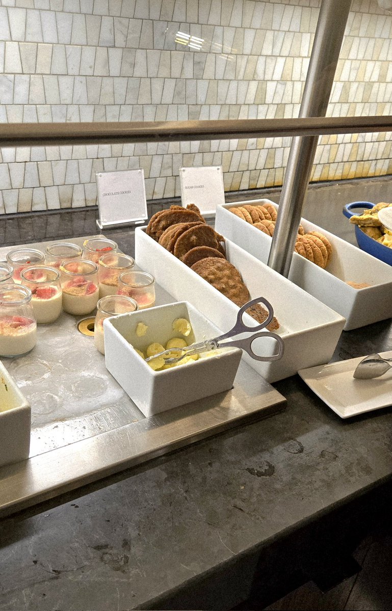 patstravelrevu's tweet image. #AmericanExpress #CenturionLounge #Houston #BushAirport Terminal D patstravelreviews.com #airportlounge #AirportClub #Travel #luxurytravel #aviation #avgeek #airport #AmEx #AmericanExpressCenturionLounge #IAH #IAHAirport #patstravelreviews