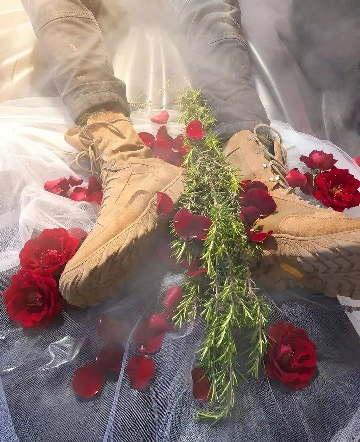 agkl81's tweet photo. عندما سُئل مسلم ابن عقيل،
"

وكيف قطعت هذه الصّحراء؟" أجاب:

إنها رحلة الحب، لولا الحب لهلكت! 💛

#مع_إيران_ضد_العدوان 

#قوة_الرضوان

#سرايا_اولياء_الدم

 #شهداؤنا_عظماؤنا https://t.co/5cq3iMqkvB