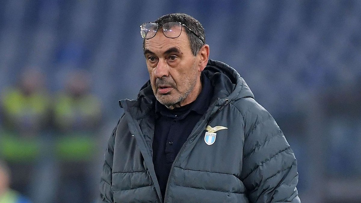 Chivu e Sarri, um confronto de gerações na final entre Inter e Lazio.

De um lado, um jovem que herdou um grupo com o moral em frangalhos e pode fazer algo que nenhum treinador fez na história do clube: ganhar campeonato e copa na primeira temporada.

Do outro, o ex-bancário que