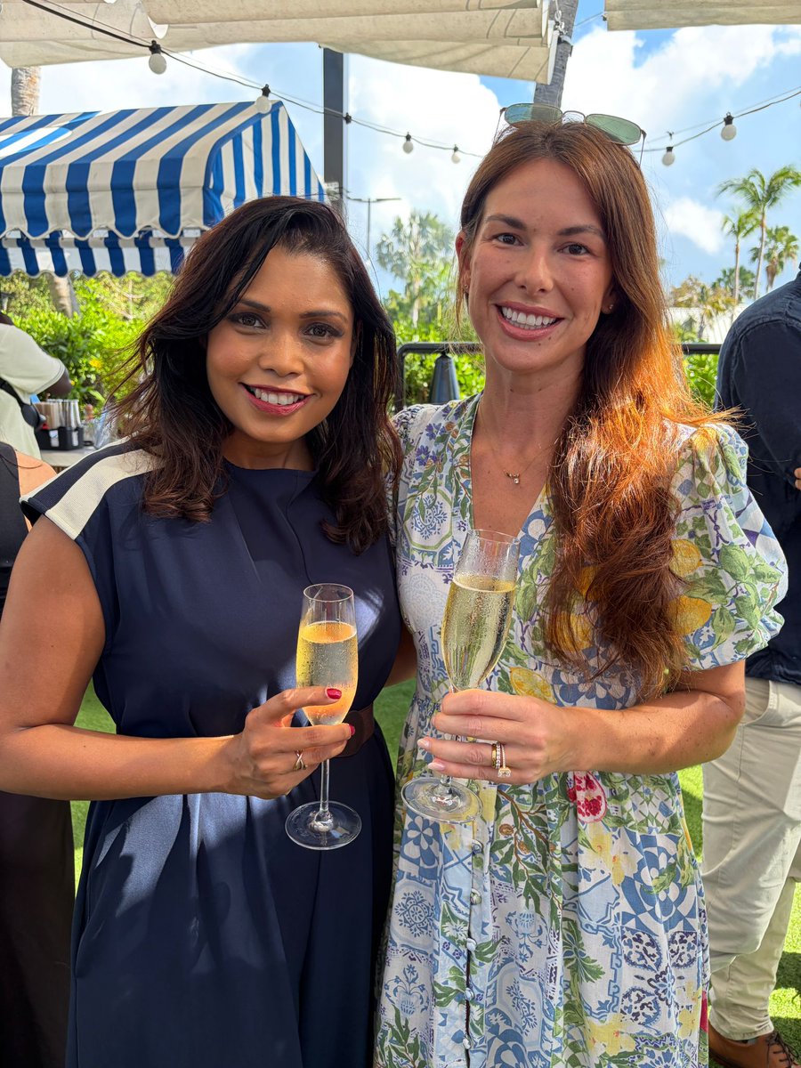 StuartsLaw's tweet image. Megan Wright attended Pizza, Prosecco &amp;amp; Perspectives at the @RitzCarlton, Grand Cayman.

It was an opportunity to connect with peers and discuss the evolving landscape across the #alternativeinvestment and #digitalasset sectors.

#BACI @CaymanFinance #Moore #MetaBase58