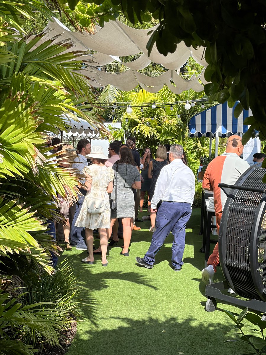 StuartsLaw's tweet image. Megan Wright attended Pizza, Prosecco &amp;amp; Perspectives at the @RitzCarlton, Grand Cayman.

It was an opportunity to connect with peers and discuss the evolving landscape across the #alternativeinvestment and #digitalasset sectors.

#BACI @CaymanFinance #Moore #MetaBase58