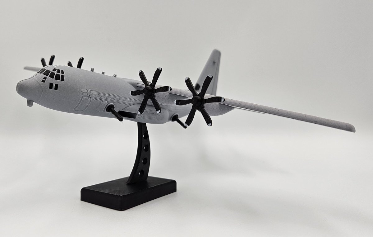 AlphatoZetaInd's tweet image. New to the shop!  Gunship tree topper kits.  These have provisions for stand mounts and for the rotating tree mount.  Bring the rounds down on your tree this year! 

Available at alphatozetaindustries.com 

#3dprinting #3dprint #3dprinted #airplane #gunship