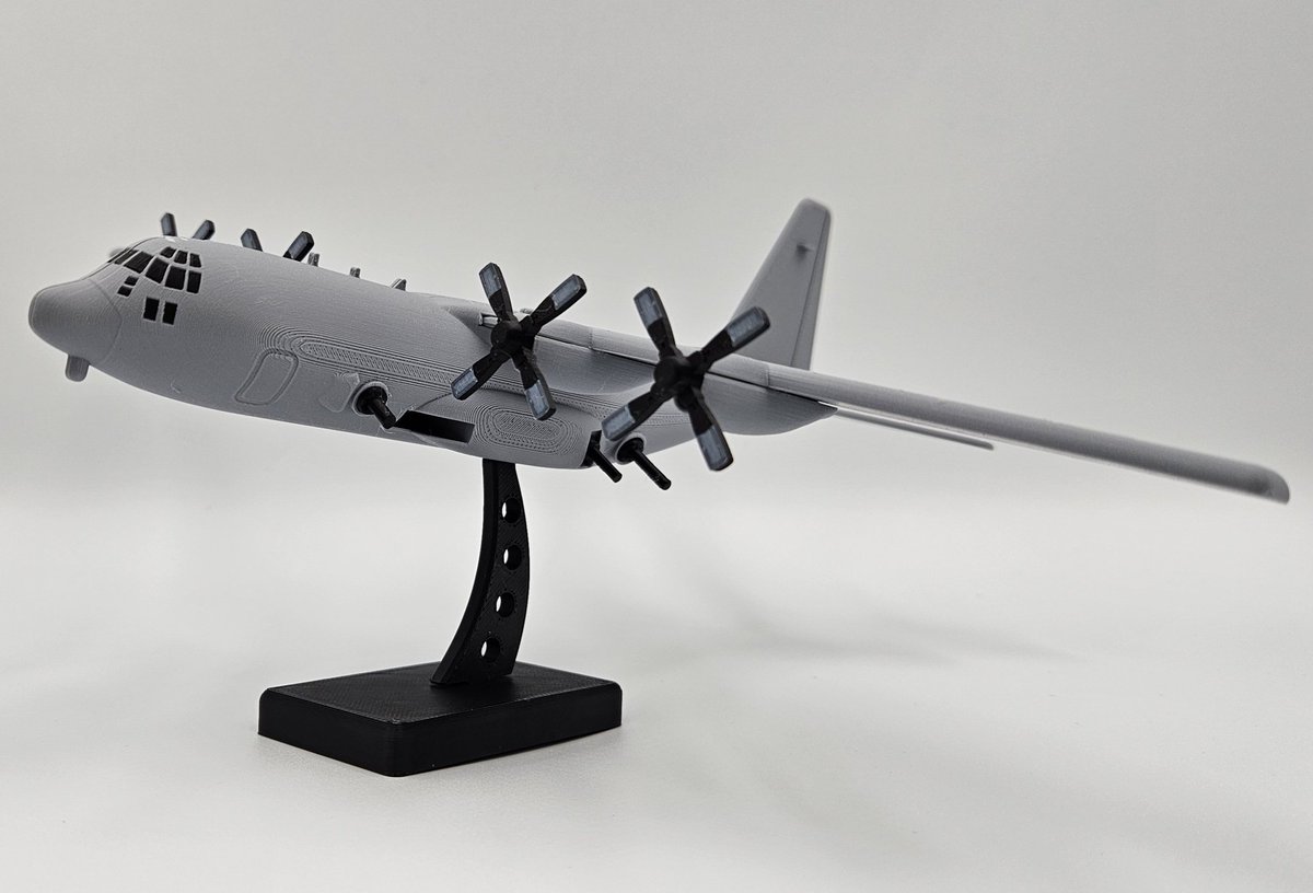 AlphatoZetaInd's tweet image. New to the shop!  Gunship tree topper kits.  These have provisions for stand mounts and for the rotating tree mount.  Bring the rounds down on your tree this year! 

Available at alphatozetaindustries.com 

#3dprinting #3dprint #3dprinted #airplane #gunship