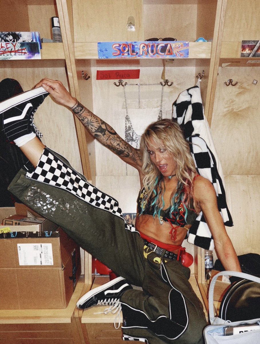 posing with blood still in her hair meanwhile i was on the brink of a breakdown last night…#ok