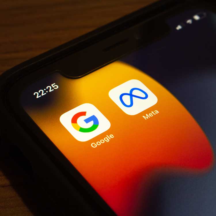 adsols's tweet image. Google Ads or Facebook Ads? 🤔 

Learn the key differences &amp;amp; where your SMB should start in our new article! Capture intent or generate interest. Retail, healthcare, services – we've got insights for you! 

Read now: …ds-vs-facebook-ads.thearticledory.com 

#MarketingTips #SmallBiz #AdStrategy