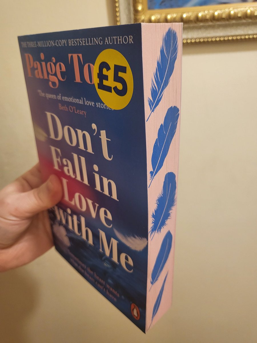 DebbieBlackma14's tweet image. Happy Publication to @PaigeToonAuthor for #DontFallInLoveWithMe. I eagerly await a new novel every year and they keep getting better and better with heartfelt stories. And I couldn't resist this pretty sprayed edge edition from The Works. Can't wait to get stuck in #BookTwitter