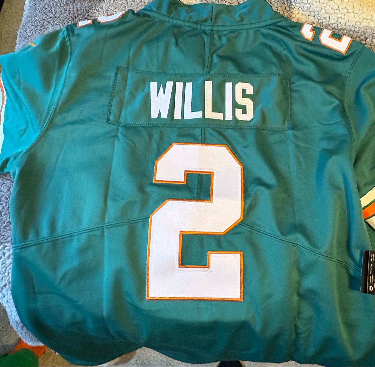 L1CARRY's tweet photo. @malikwillis 
@MiamiDolphins 
Am I the first person with a Malik dolphins jersey?? 🙏🏼🔥🔥 https://t.co/gFXRCIA5vB
