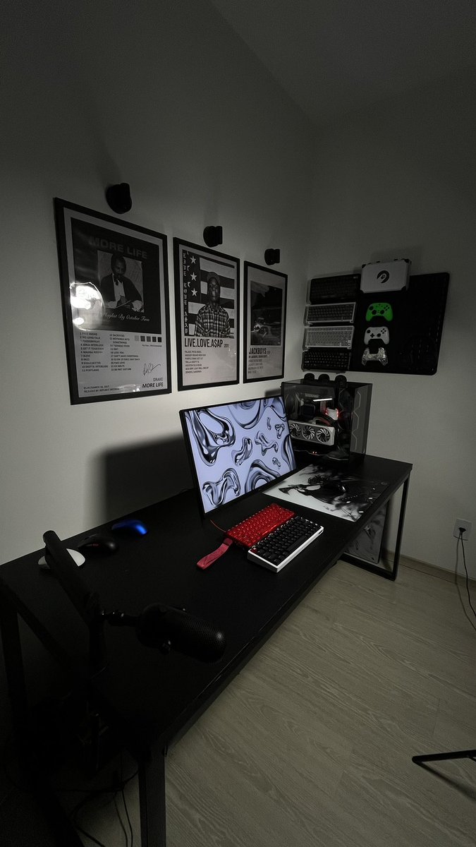 DougFaze1's tweet image. New keyboard test #desksetup #keyboard