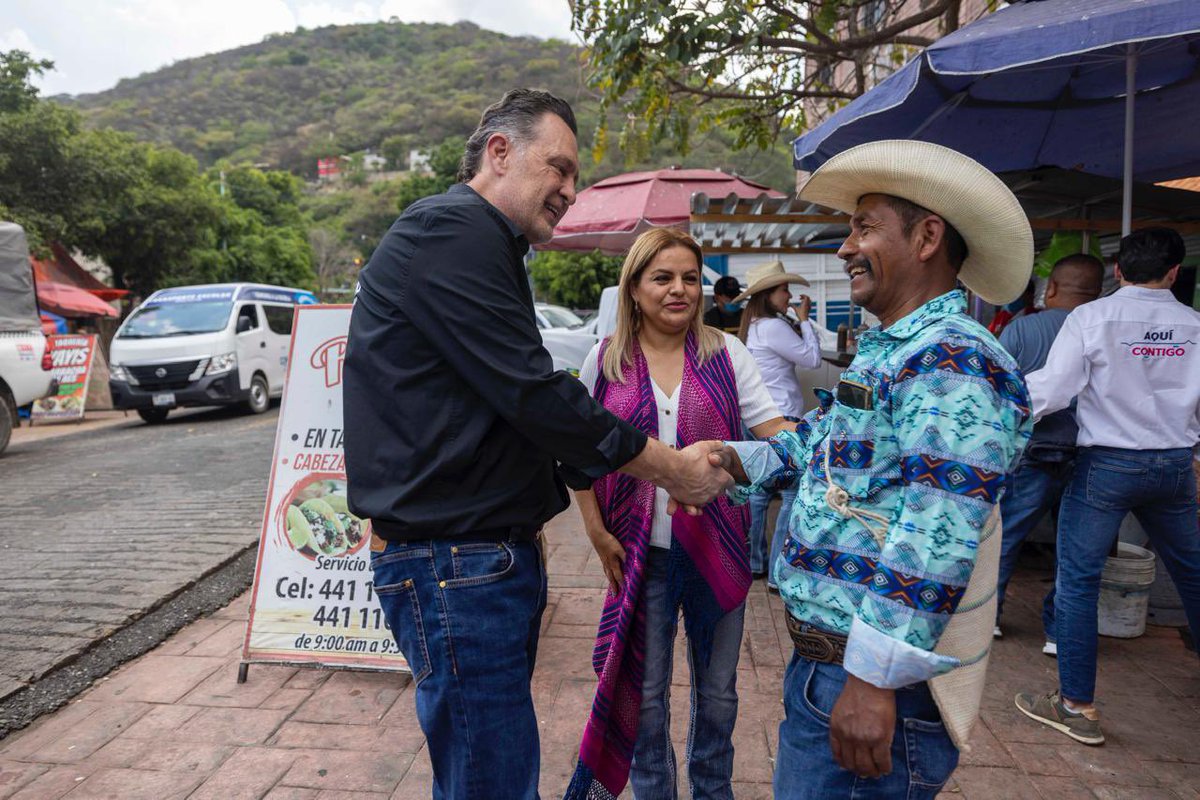 pinformativomx's tweet image. ⛪🤝🏻🙏🏻 Entrega @makugo obra de conservación y restauración de cubiertas de la Parroquia de Santa María de Guadalupe en #Pinal. ⛰️👇🏻
wp.me/p9WcPa-f6Z