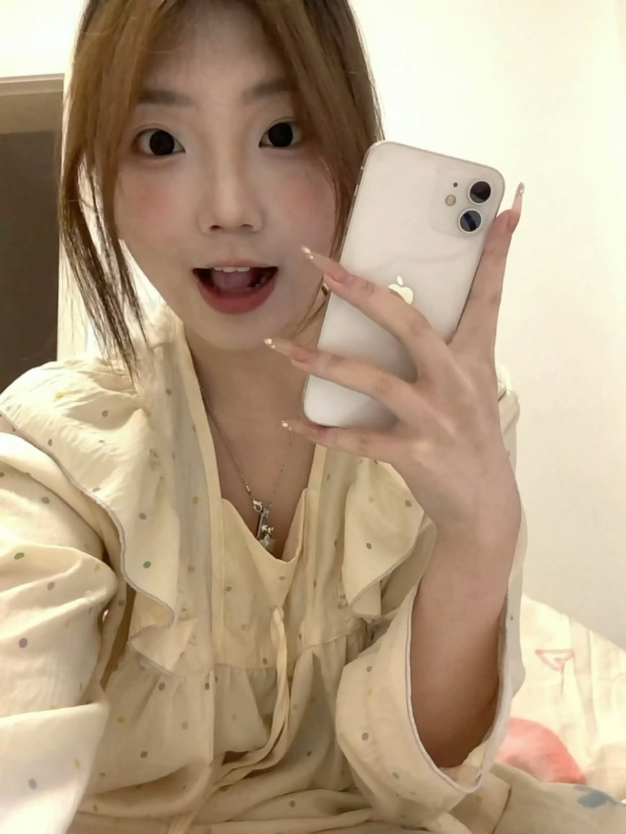 吴妮^_^ tweet media