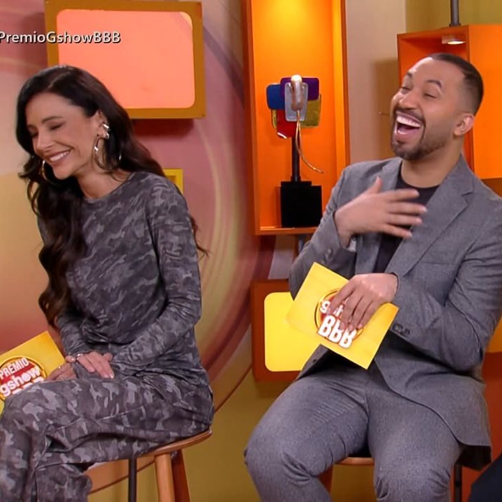 Gil sobre Milena e Samira: "Vocês, muito amigas, têm até um ship: Salena."

Milena: "Tipo as bruxas de Salem, né?" #BBB26