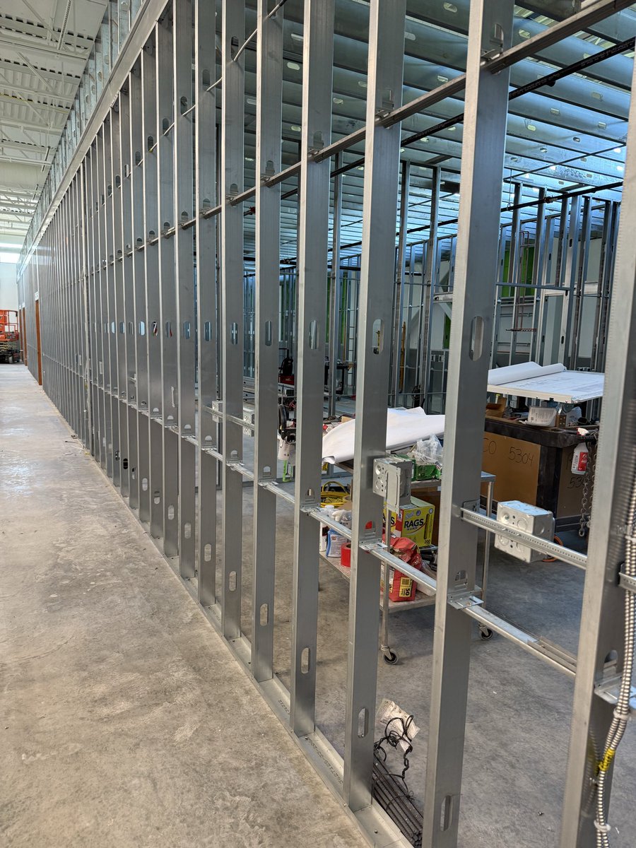 MandyBish1's tweet photo. SCN Diagnostics is on the move!

Framing is complete on the new lab space.  

@MUExtAgEnviron 
@missourisoybean 
@JeffBarizon 
@cafnr 
@MizzouIPM https://t.co/ZLKRSenIBg