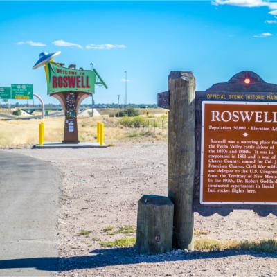 NewMexicoVoice's tweet image. 2026 voter registration data: Chaves County, #NewMexico.

Population: 63,697
Latino: 56.93%
White: 37.52%
Native American: 0.63%
Other: 4.92%

January 2026
🔵8,446 (23%)
🔴18,305 (49.8%)

February 2026
🔵8,450 (22.8%)
🔴18,339 (49.6%)

March 2026
🔵8,453 (22.7%)
🔴18,352 (49.2%)