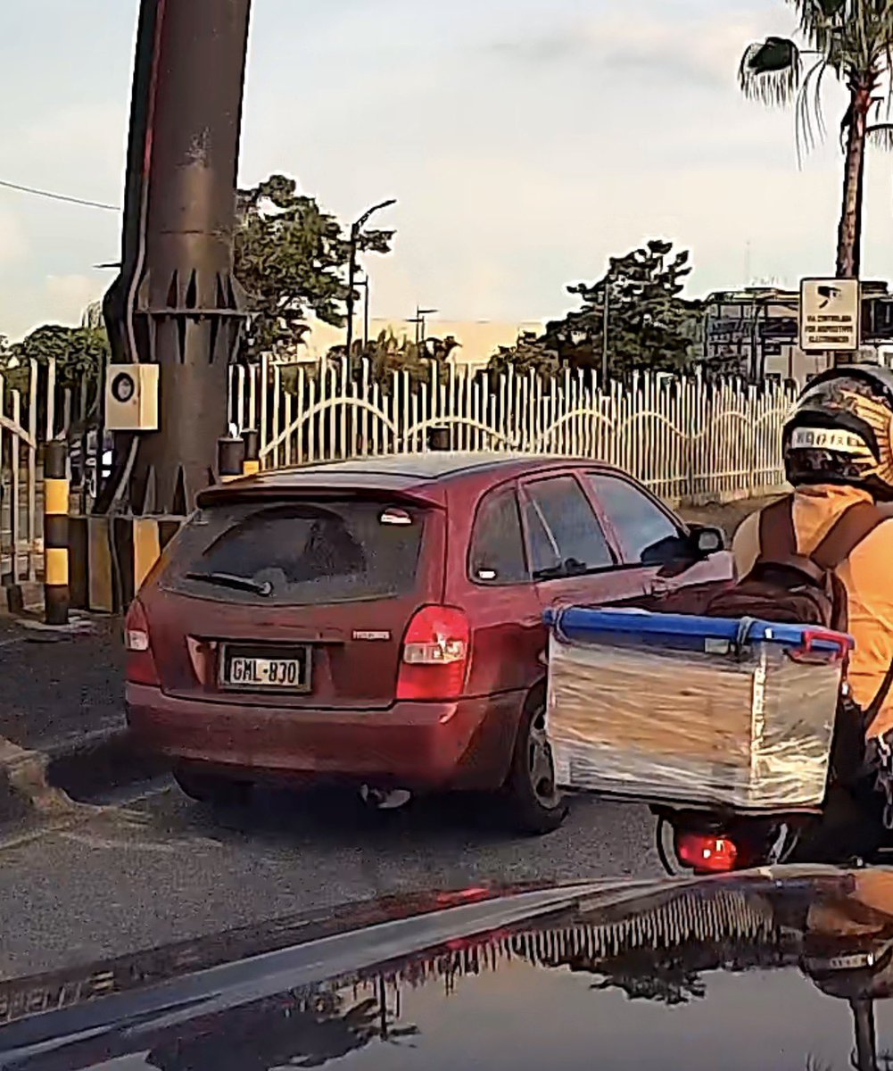 Jorge0169's tweet photo. @ATMGuayaquil @PoliciaEcuador aquí tienen un posible delincuente placas GML-830 https://t.co/8AQrt1nmWr