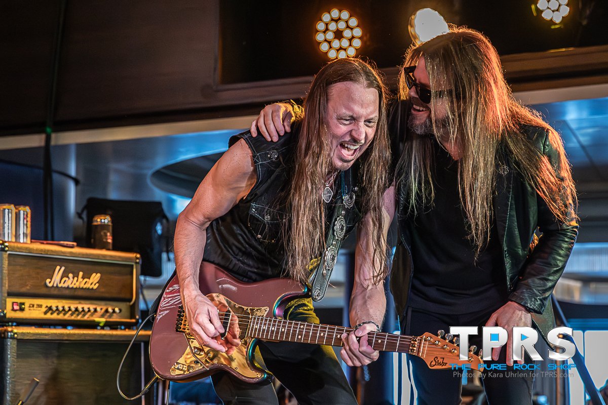 ToddLaTorre's tweet photo. Fun times with Reb and his exceptional fusion band with a special appearance as well by thr very talented and suoer great guy, Paul Taylor 👍 https://t.co/le1oKnJFcO