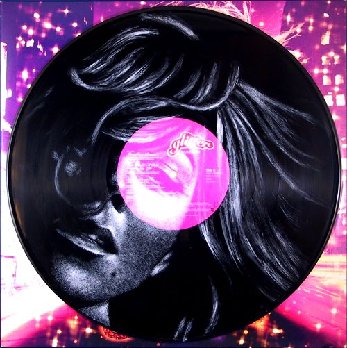 gillesakacake's tweet image. #MemoryLane Painted @MariahCarey vinyl by Daniel Edlen (in 2009) displayed in the Beacon  &amp;amp; Fillmore Suites (Seminole Hard Rock Hotel &amp;amp; Casino in Hollywood)