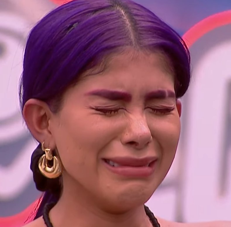 chamitapsique's tweet photo. Alexa llorando porque le robaron unos dulces / La cara de Alexa porque se robó un marido

#LaCasaDeLosFamososCol3 https://t.co/aowdYyBA66