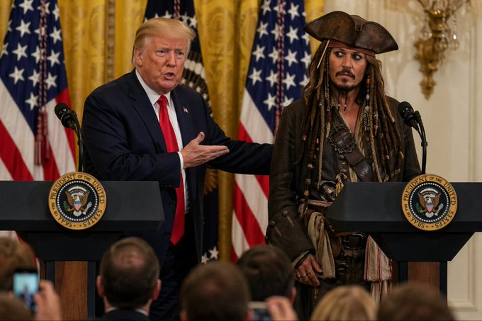 <a href="/SarahLongwell25/">Sarah Longwell</a> Trump announces his new Secretary of the Navy, promises Straight of Hormuz will be cleared in 2 days.