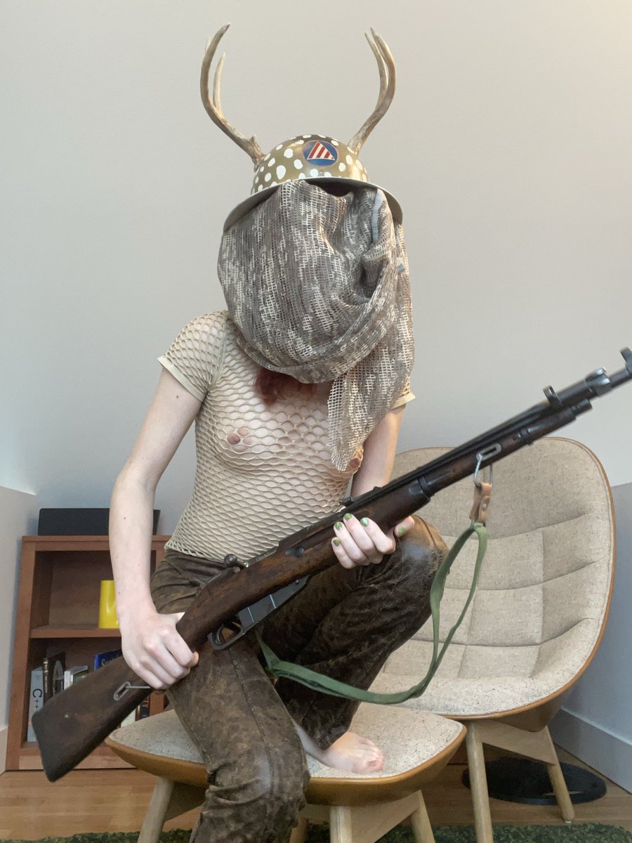 GatGirlie tweet media