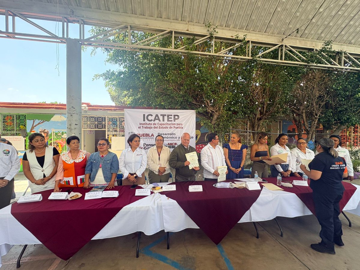 Realizamos la entrega de constancias del curso “Capacitación en habilidades psicoemocionales para la prevención de la violencia y la discriminación contra la mujer”, impartido por la <a href="/ICATEP_Izucar/">ICATEP IZÚCAR</a>.

Se contó con la presencia de la titular de la Secretaria de las Mujeres,