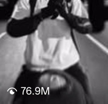 #จองกุก สร้างปรากฏการณ์กระแสไวรัลสุดถล่มทลายกับชาเลนจ์ bikerkook เพลง Hooligan จนขึ้นแท่นอันดับ 3 โพสต์ที่ถูก "รีโพสต์มากที่สุด" ในประวัติศาสตร์ของ Instagram 🔥🔥

โดยภายในเวลาเพียง 24 ชั่วโมง สามารถกวาดยอดเอนเกจเม้นต์ได้ดังนี้
— ยอดเข้าชม: 76,900,000
— ยอดไลก์: 8,100,000
—