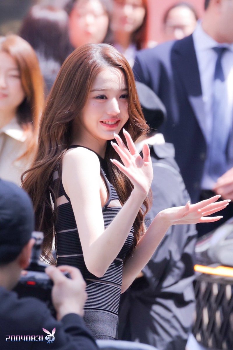 장원영닷제이피 tweet media