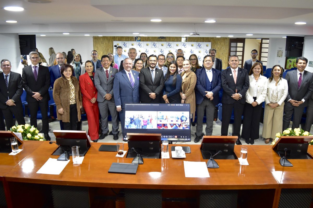 Parlamento Andino tweet media