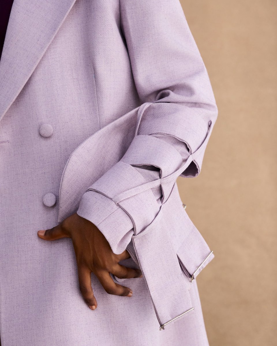 ldmclo_ng's tweet photo. LOOK 22

📸 : @peter_stonee 
Stylist: @stylingstarswithswazzi 
Creative Director: @munaellaokolo 
Hairstylist:  @nrluxehair 
Makeup: @thebeautebyheir_ 
Model: @rahmandamilola https://t.co/gs4D19ohsi
