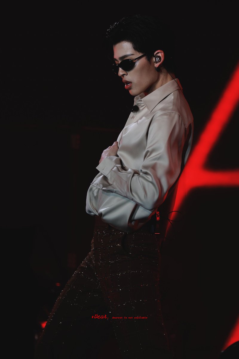 𝑫𝑬𝑨𝑹 tweet media