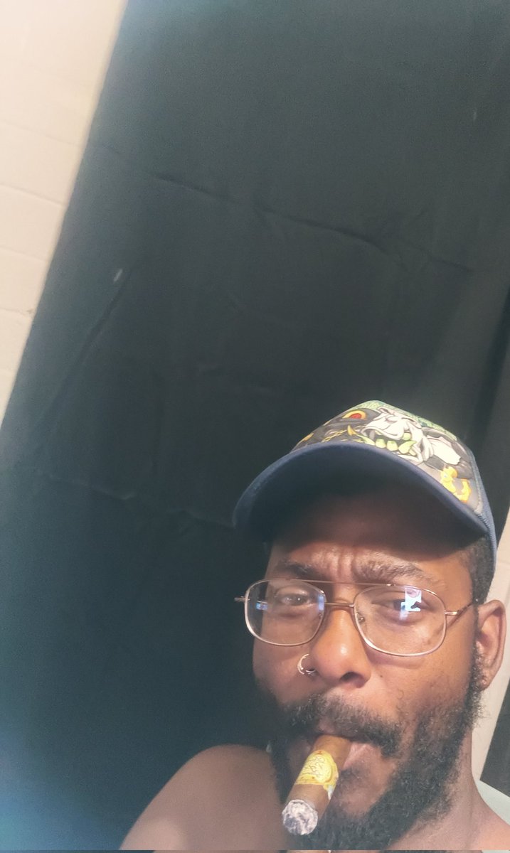 thtguyt's tweet photo. #Day503! Apecoin🦍
A Supporting $APE 🐸🐐 A
Selfie until ApeCoin hits a all-time high
🤞🏾🫡 #yuga @apecoin Blessings 🐒ApE https://t.co/SgsEiVXU1L