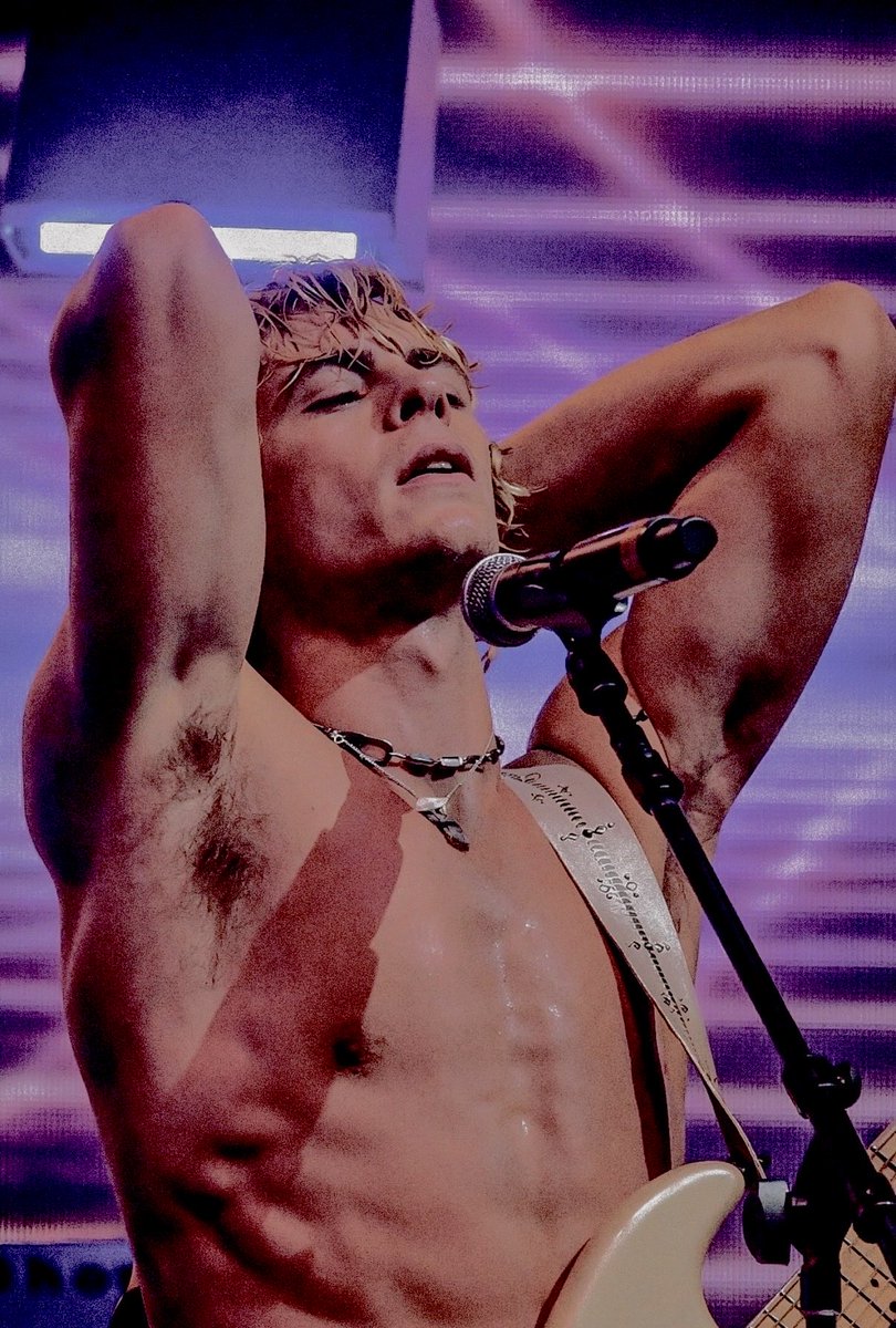 ALLAMERICANB0Y's tweet photo. ㅤ
ㅤ
 ‍ ⠀ ▌ ▌ ▌ 𝒚o𝘂r  f͙av𝗼r𝒊t𝙚  𝗽͟𝗼͟𝗽͟𝘀͟𝘁͟𝗮͟𝗿͟
 ‍ ⠀ 𝐡as  𝒂  h͟𝘂ge,  𝐡𝒂iry  𝘄͟𝗵͟𝗶͟𝘁͟𝗲͟  𝙙ic𝗸 .ᐟ
 ‍ ⠀ s𝗼  m͙uch  𝐛͢igg𝙚r  𝐭h𝒂n  y̳𝗼ur  𝐛̳o𝒚fr𝒊𝙚n𝙙.
ㅤ
ㅤ https://t.co/57qrFl9nuE