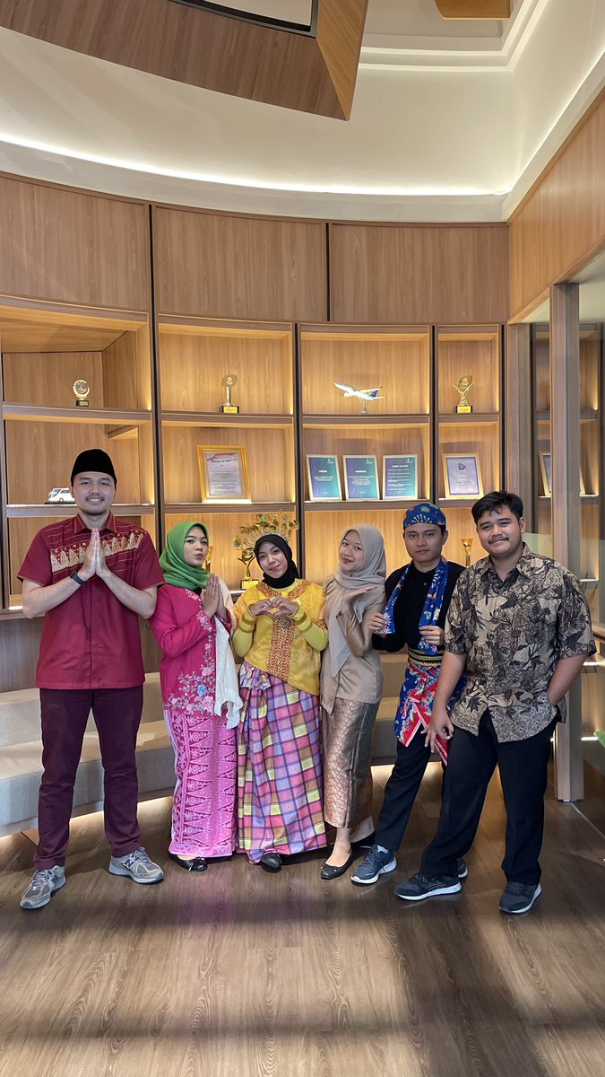putri sabrina tweet media