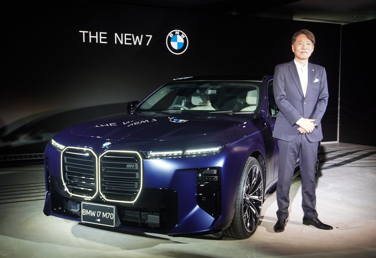 responsejp's tweet image. BMW『7シリーズ』新型を日本初公開、「グループ史上最大のアップデート」でデザイン・技術を刷新…EVは航続700km超
response.jp/article/2026/0…

#新型車 #BMW #7シリーズ #セダン