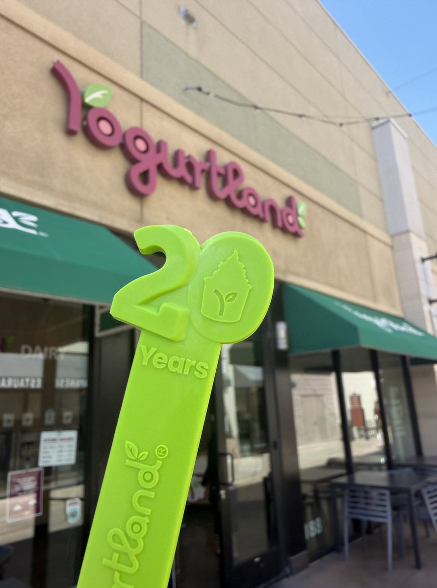 Did you grab one yet? 👀🥄

The 20th anniversary spoon at Yogurtland is still available… but if you know, you know 🍦

#Yogurtland #FrozenYogurt #LasVegasEats #DessertRun #LimitedEdition #TreatYourself #VegasFoodie #SweetTooth #YogurtlandLV #AnniversaryDrop