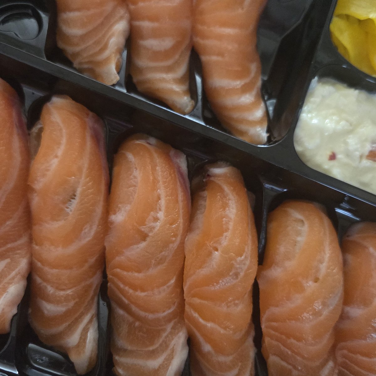 시험 끝나고 한 일 : 연어초밥 시켜먹기