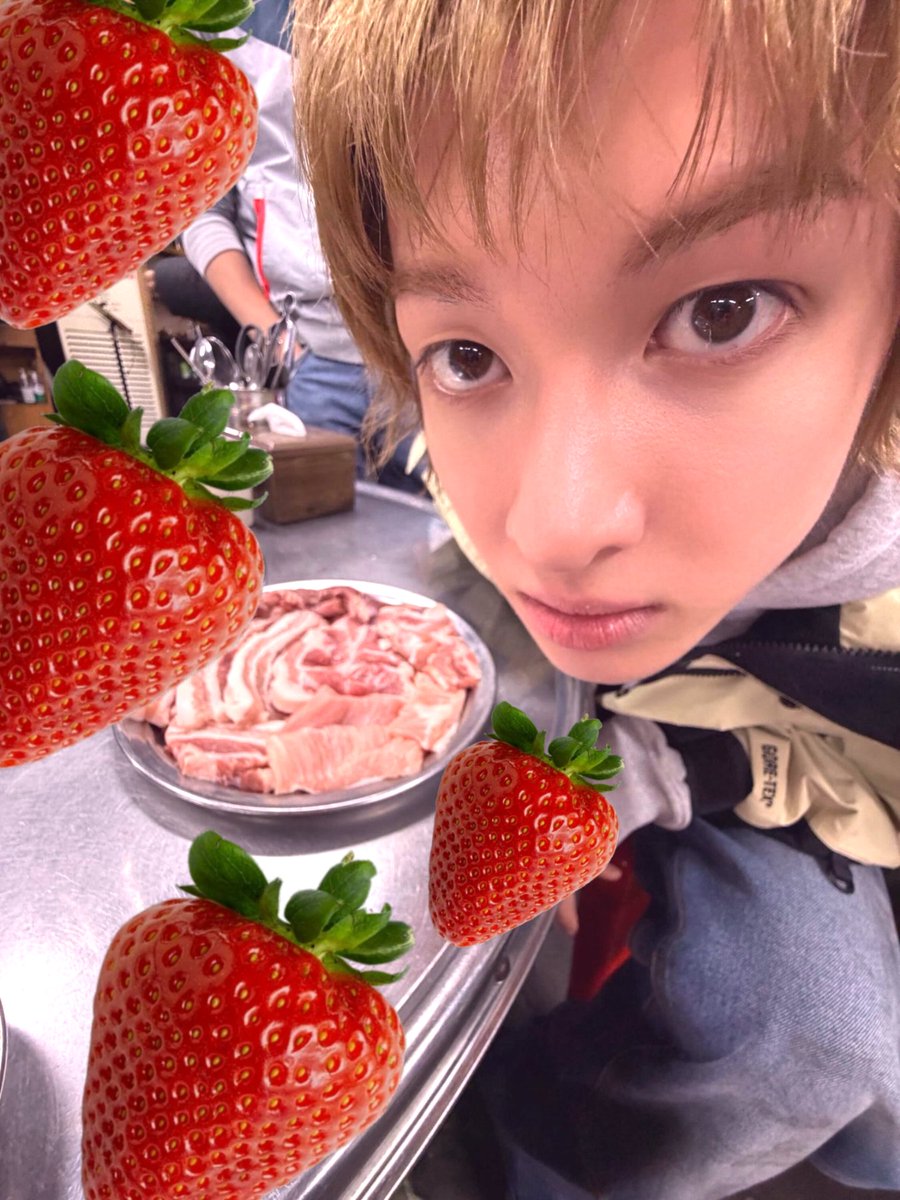 merlot 红 tweet media