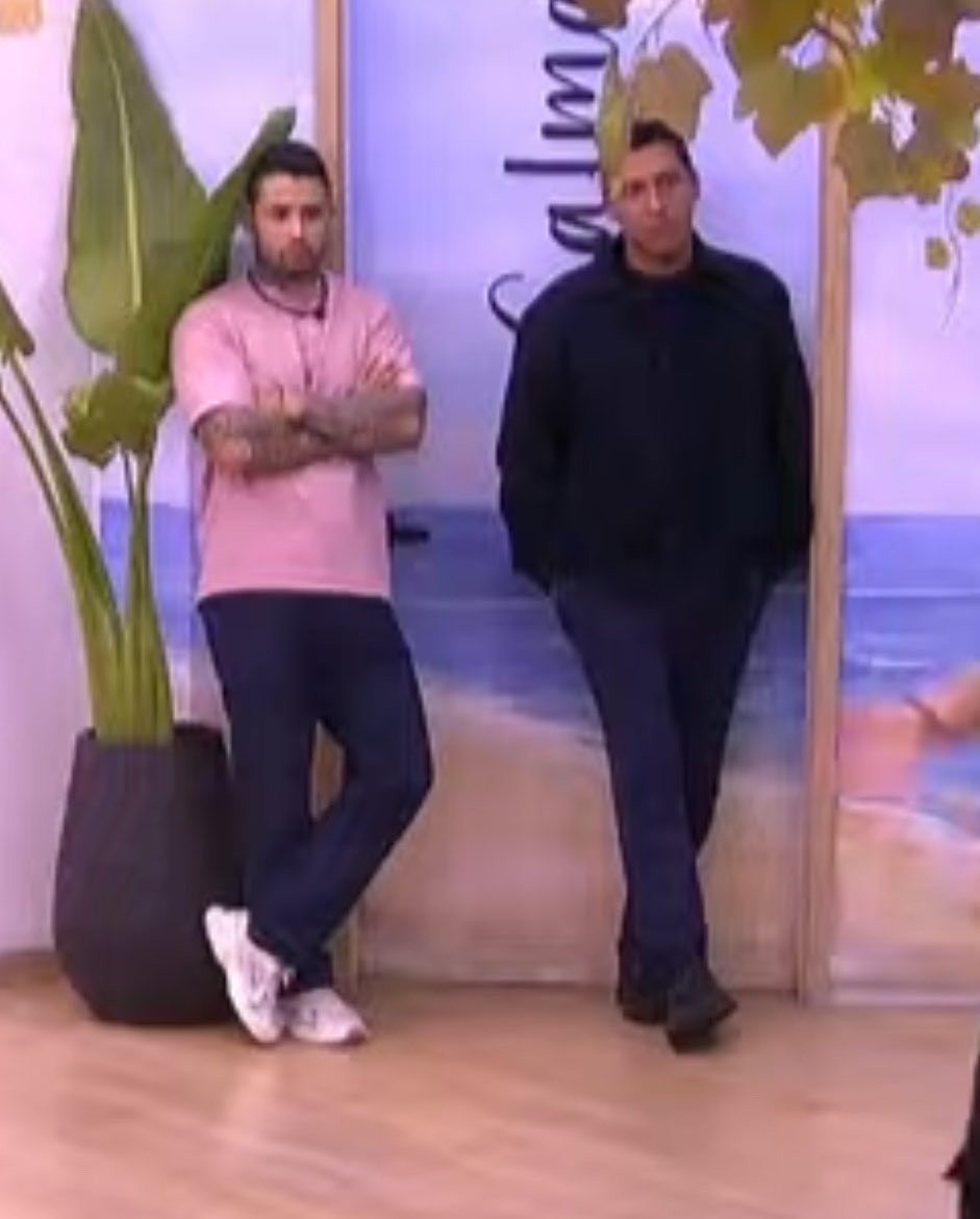 Las parejas de los casados viendo los retos  #LaCasaDeLosFamososCol3
