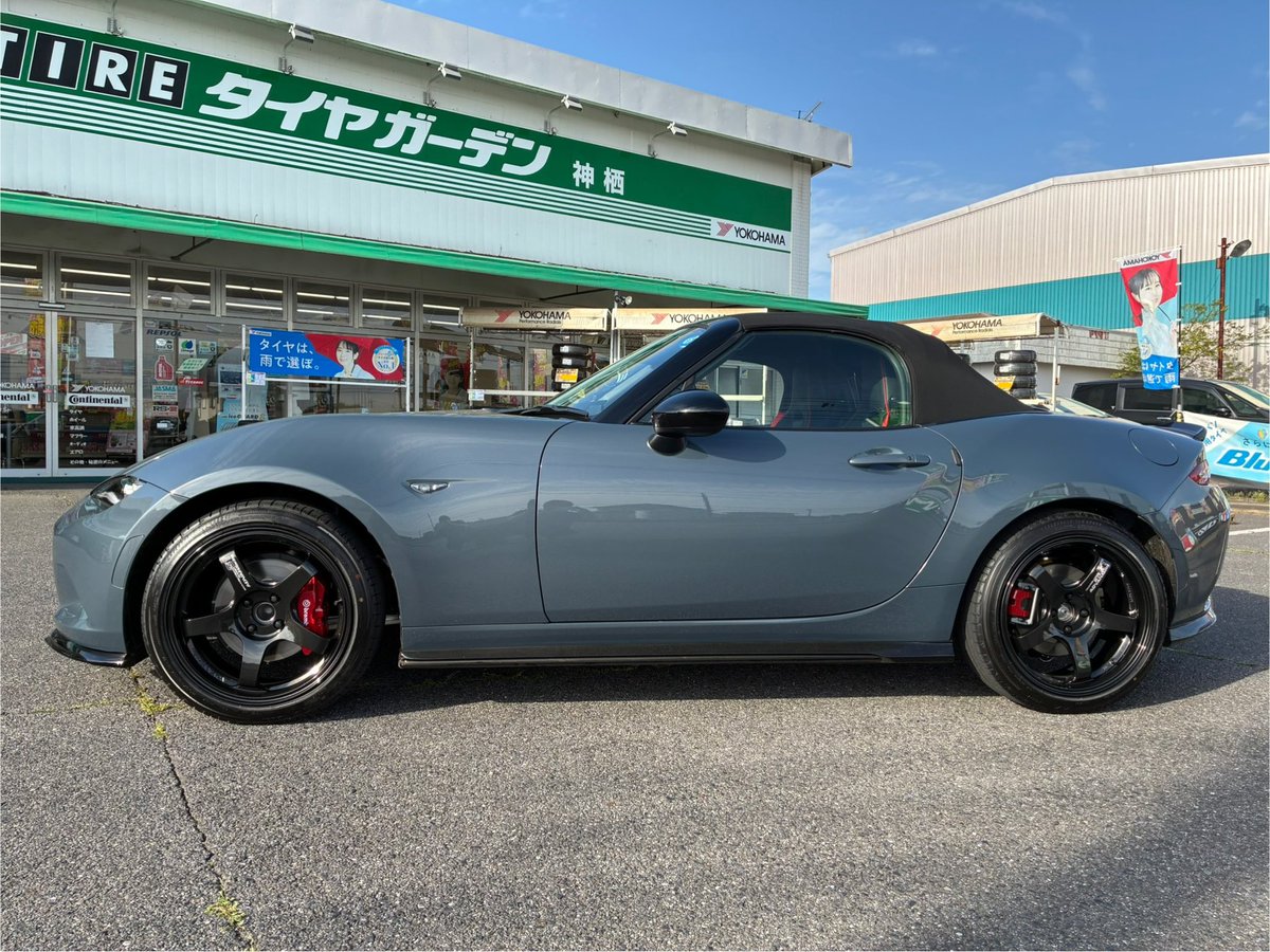 tg_kamisu_'s tweet photo. 新車納車後1,000㎞の #ロードスター に『#ADVANRacing #GTBEYOND』を装着しました😆🎶
今は10ヶ月や1年待ちも当たり前のところですが奇跡的に在庫があり、注文頂いてから1週間後には無事に取り付け完了しました😁👍
ADVAN WHEELの事なら #タイヤガーデン にお任せあれ😉✌️ https://t.co/34fxzUm6kH