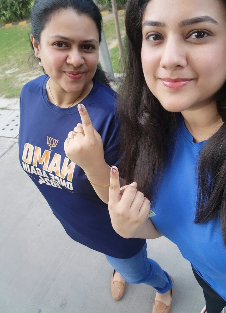 AishwaryakiRai's tweet image. We voted for development and infrastructural growth. What about you? #Elections #Voting 

@shivamudgil