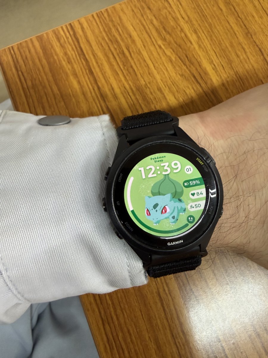 gumi_nodame's tweet image. 今更ながらGARMINのウォッチフェイス変更した
ヨーギラスないのが残念でしかない

#ポケスリ #Garmin