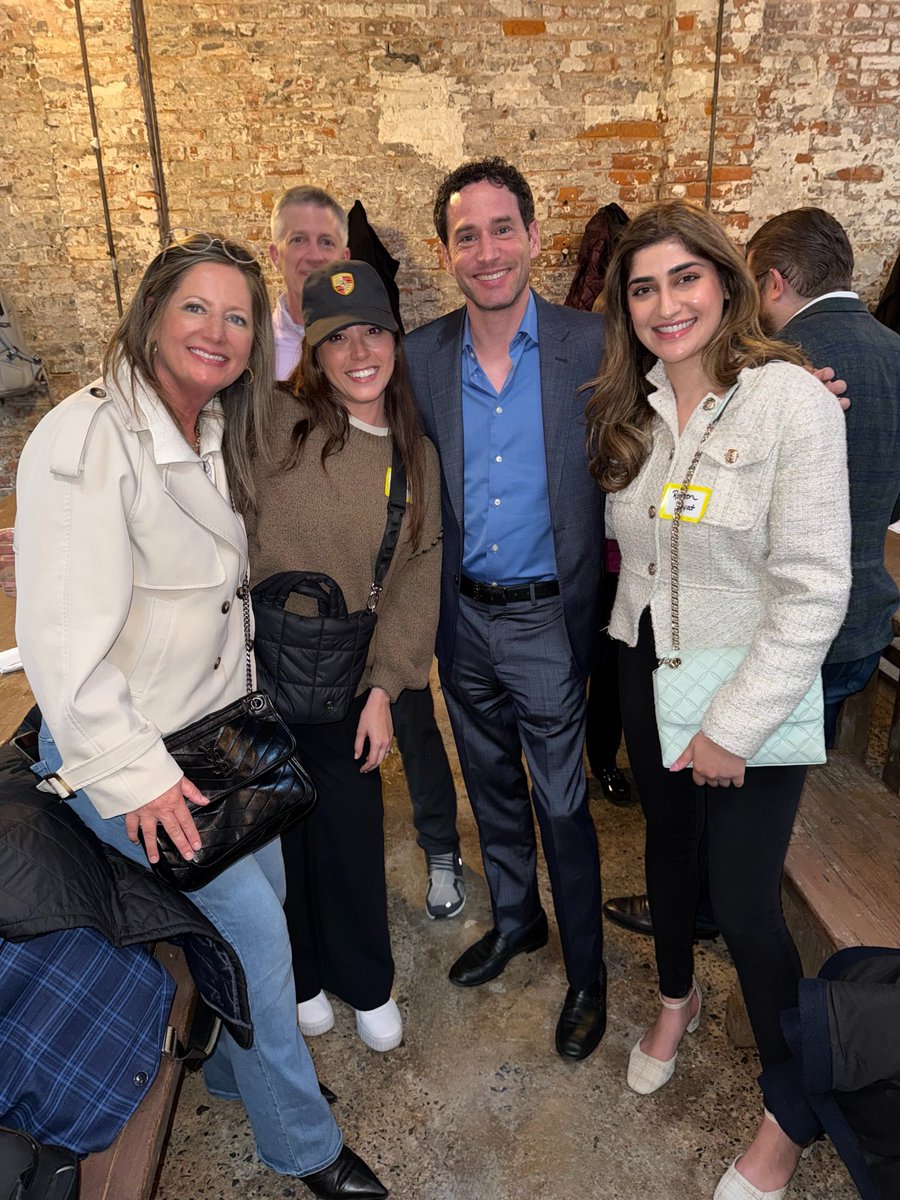 carmenraustin's tweet image. Great times with some great people ! #cre #xgala #preparty #nyc
