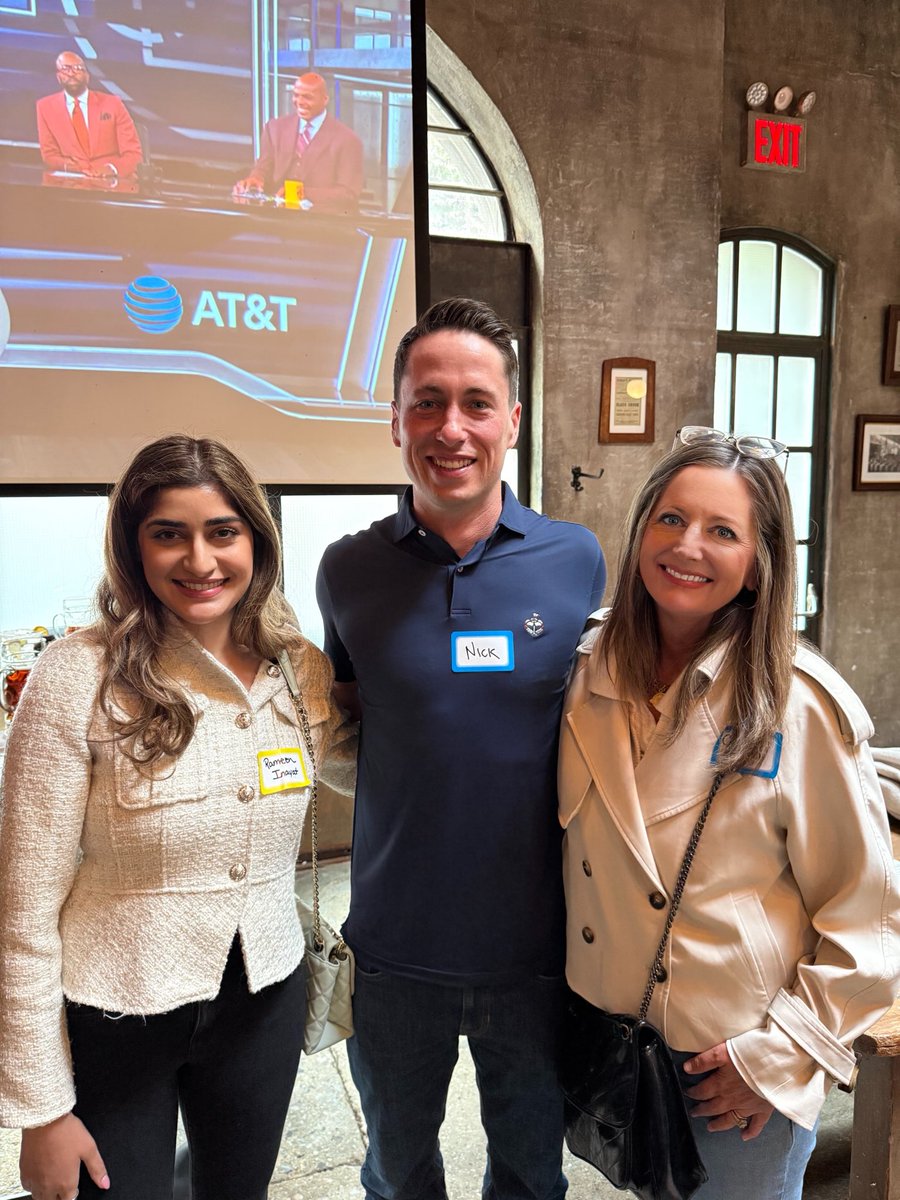 carmenraustin's tweet image. Great times with some great people ! #cre #xgala #preparty #nyc