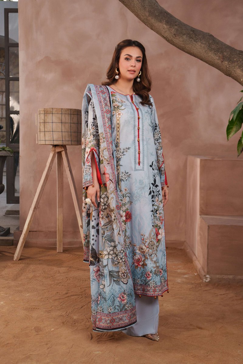 Abukhokhar9299's tweet image. Firdos Lawn: The Name of Quality!

Discover the latest 3pc Digital Printed collection. Sophisticated prints for a perfect summer look.

Available at FAZ Brand House.

WhatsApp: 03403805395

#Firdos #Lawn2026 #DigitalPrint #FAZBrandHouse #Pakistán #fashion #lahore