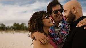 merlinpapin3's tweet photo. Ce soir sur @canalplus le film #CashOut2 de Randal Emmett (2025) avec Gina Gershon John Travolta Lukas Haas Quavo Noel Gugliemi Natali Yura
Après leur dernier braquage, le voleur expérimenté Mason Goddard et son équipe ont enfin tiré un trait sur le crime et savourent une vie tranquille. Mais tout bascule lorsque Amelia, la compagne de Mason, est enlevée par les hommes de Salazar, un criminel redouté. Pour la sauver, Mason et ses experts sont forcés d'organiser le braquage du casino Scarlet Pearl pour le compte du truand. Pourtant, cette nouvelle opération pourrait bien se révéler encore plus explosive et imprévisible que leur précédent coup d'éclat. Et ce d'autant que le FBI s'en mêle et se lance sur les traces de Mason, ce qui va compliquer sérieusement les plans du voleur...
@FredOL69007
❤️si vous aimez