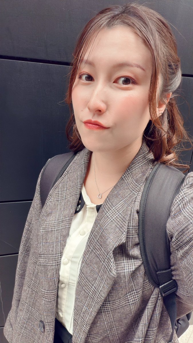 新藤真耶 tweet media